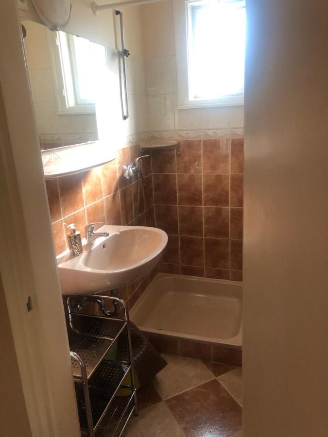 Oeroekzoeld Apartmanok 鲍洛通费尼韦什 外观 照片