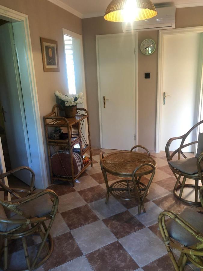 Oeroekzoeld Apartmanok 鲍洛通费尼韦什 外观 照片